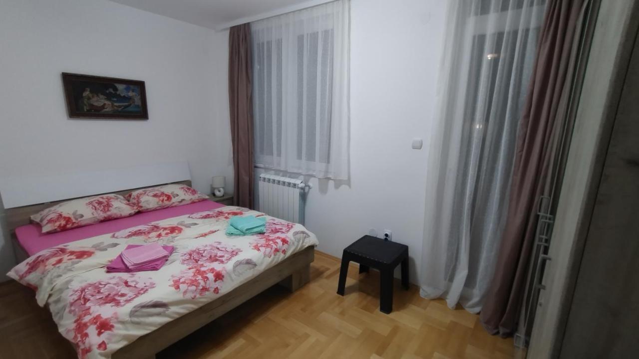 Apartman Maca Pirot Exterior photo